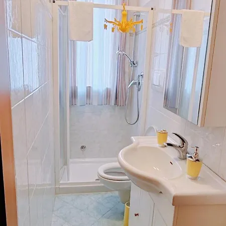 Apartment Giallo - Over The Rainbow - - 4 Posti Letto Lido di Jesolo